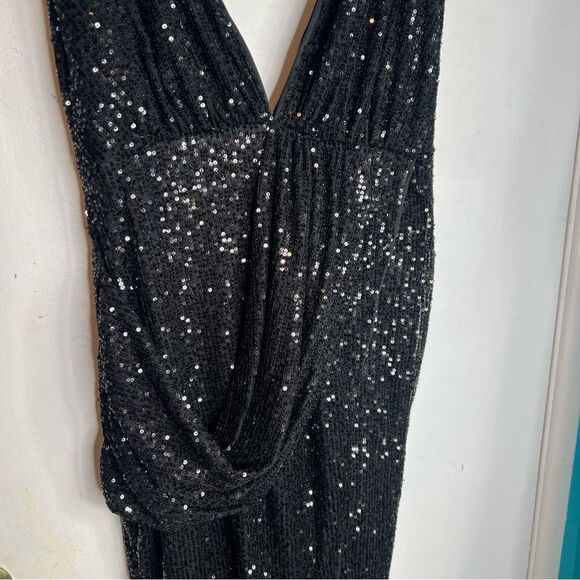 Pretty little things sequence midi deep V neck 
Cocktail Party night club - Picture 3 of 5